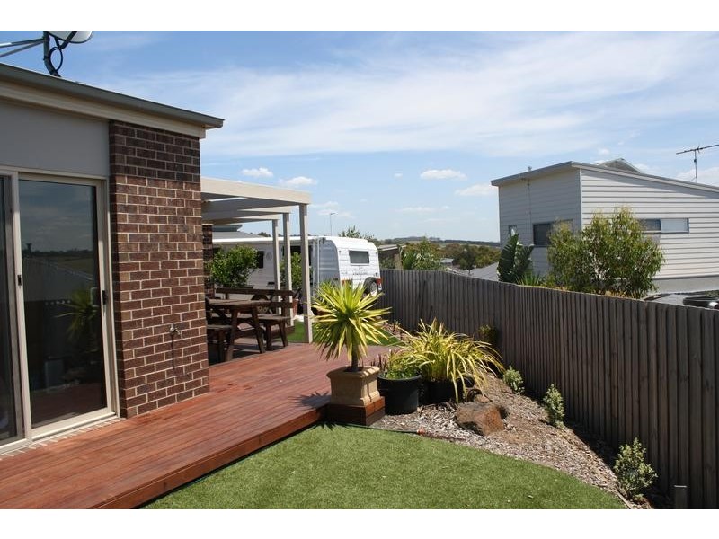 14 Warrin St, Torquay VIC 3228