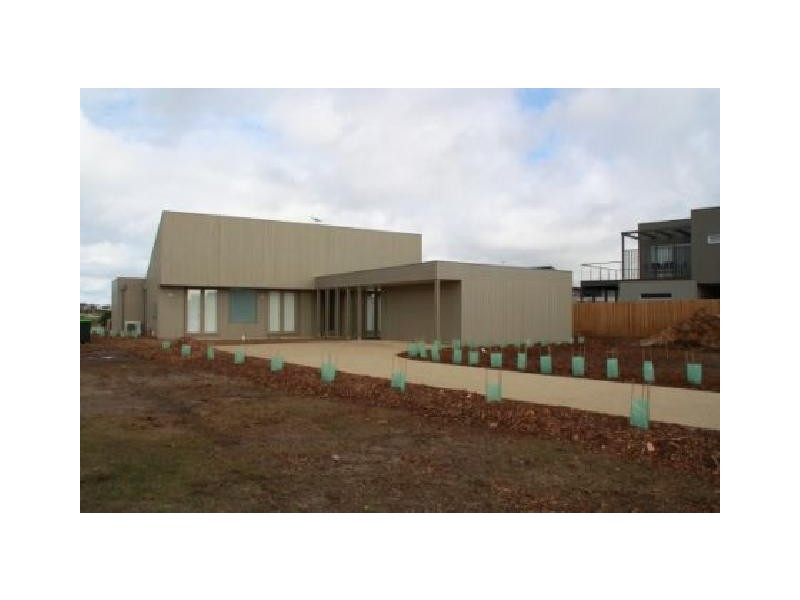 28 ST GEORGES WAY, Torquay VIC 3228