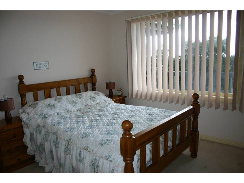 21 Dumfries Crt, Torquay VIC 3228