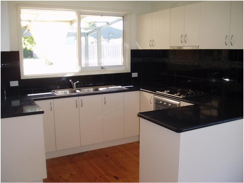 14 Rimbool Rd, Grovedale VIC 3216