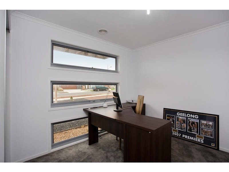 4 WAVE CRESCENT, Torquay VIC 3228