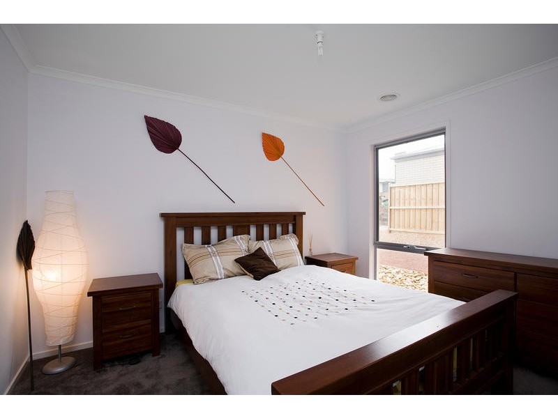 4 WAVE CRESCENT, Torquay VIC 3228