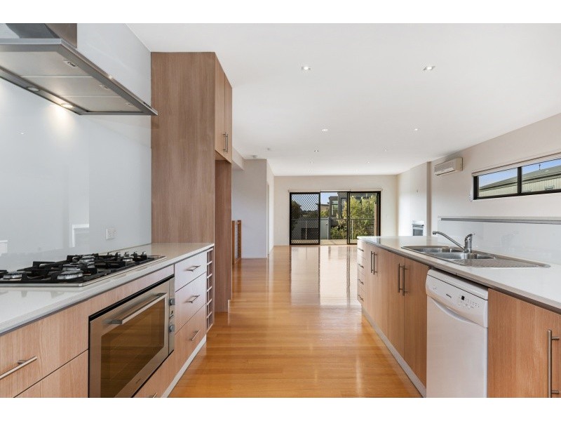 34 Loch Lomond Crescent, Torquay VIC 3228