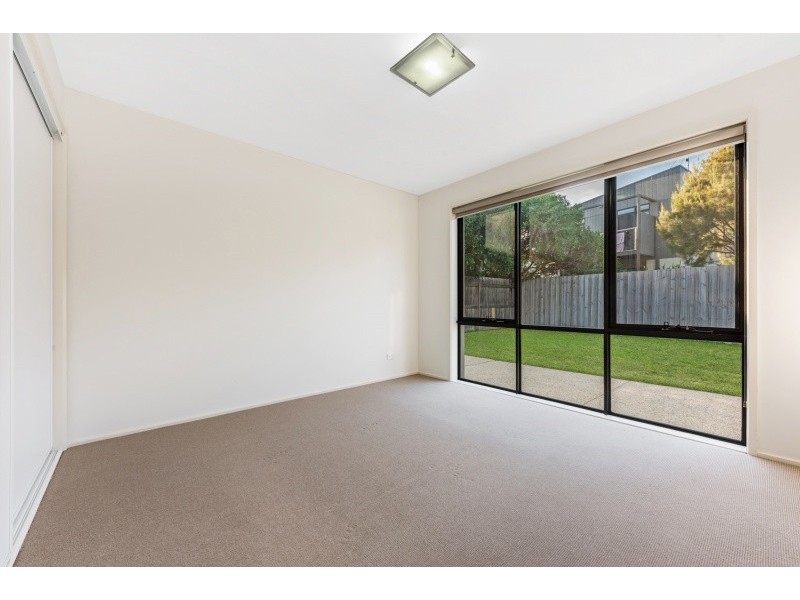 34 Loch Lomond Crescent, Torquay VIC 3228