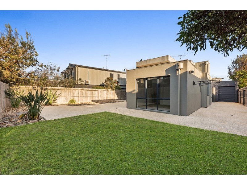 34 Loch Lomond Crescent, Torquay VIC 3228