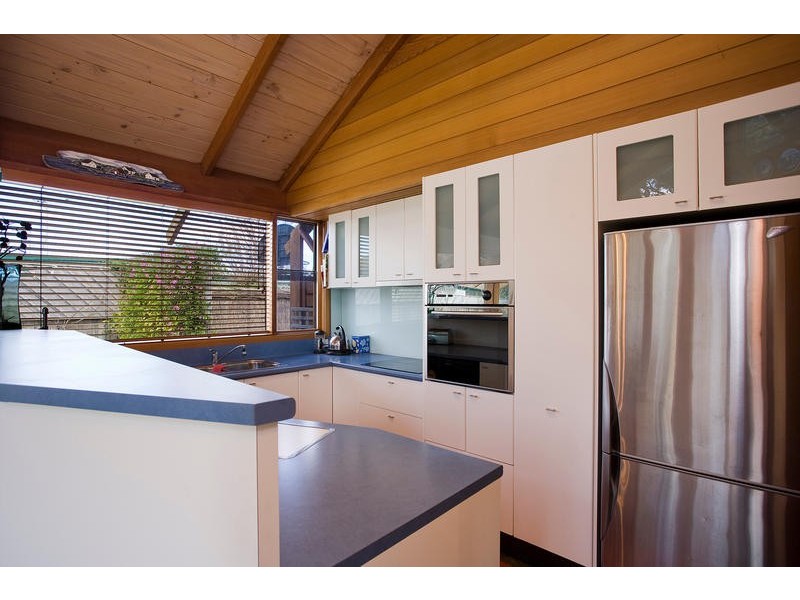 28 PRICE STREET, Torquay VIC 3228