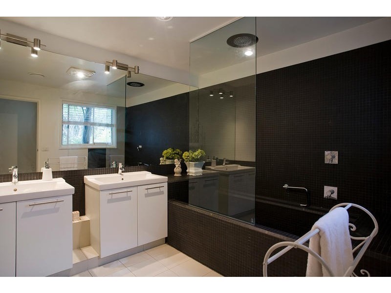 130 BRIODY DRIVE, Torquay VIC 3228