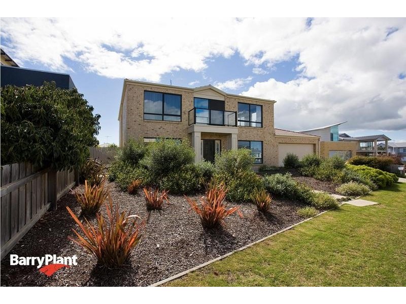 15 LUNE COURT, Torquay VIC 3228