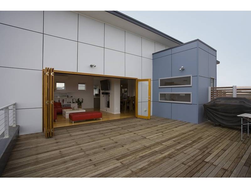 4 Wave Crescent, Torquay VIC 3228