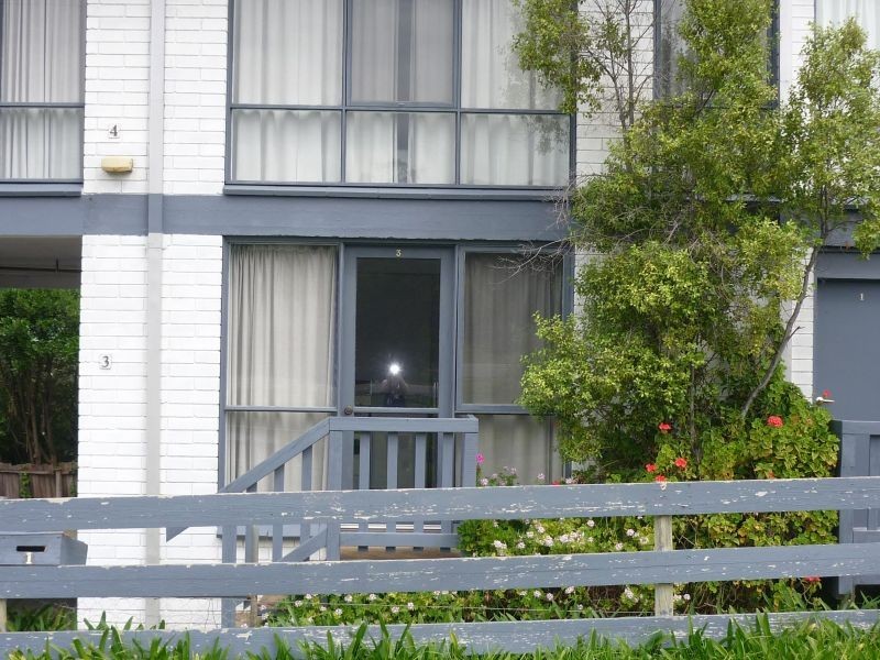 3/45 GREAT OCEAN ROAD, Torquay VIC 3228