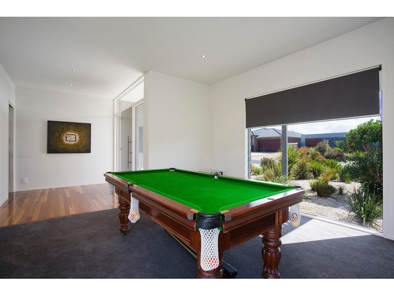 2 Lowdon Place, Torquay VIC 3228