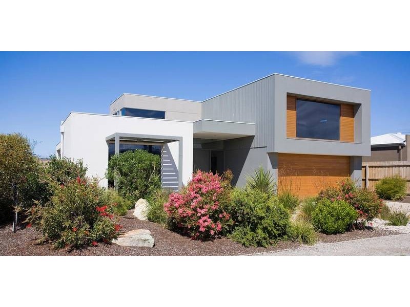 2 Lowdon Place, Torquay VIC 3228