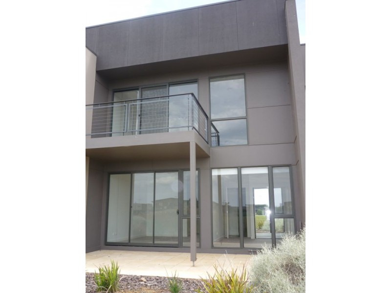 3 PEBBLE PLACE, Torquay VIC 3228