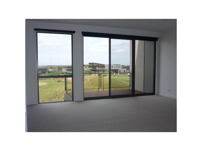3 PEBBLE PLACE, Torquay VIC 3228