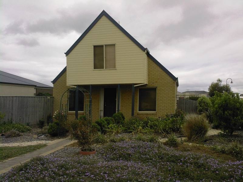 13 TASMAN COURT, Torquay VIC 3228