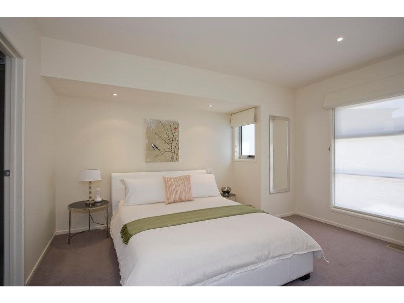 12b EMPIRE COURT, Torquay VIC 3228