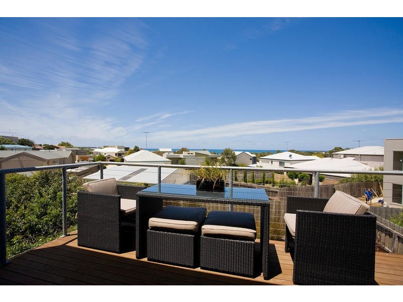 12b EMPIRE COURT, Torquay VIC 3228