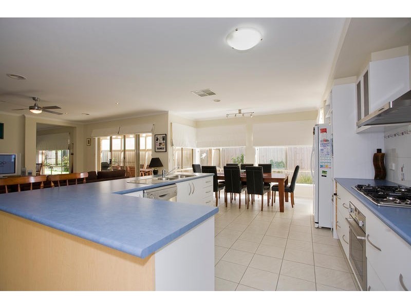 7 TEMPEST STREET, Torquay VIC 3228