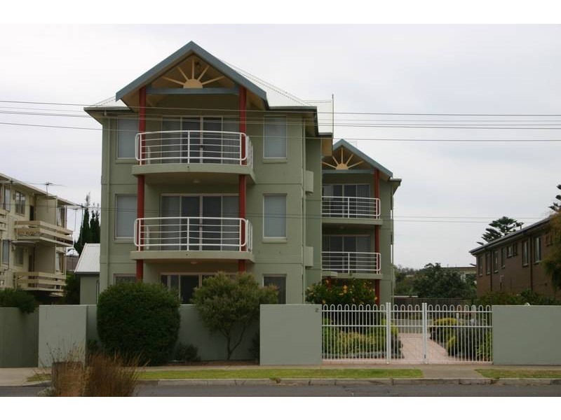 1/2 THE ESPLANADE, Torquay VIC 3228