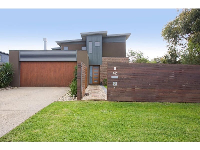 1/42 SPRING STREET, Torquay VIC 3228