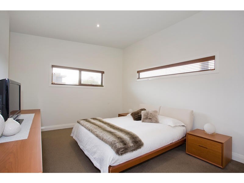 1/42 SPRING STREET, Torquay VIC 3228