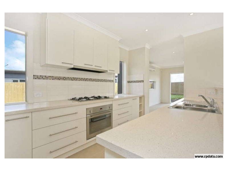 2 ST ANNES DRIVE, Torquay VIC 3228