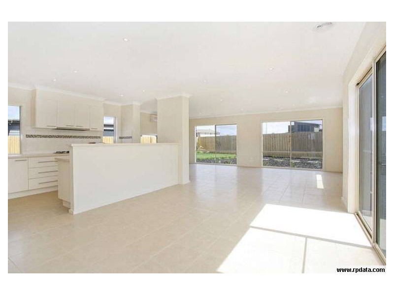 2 ST ANNES DRIVE, Torquay VIC 3228