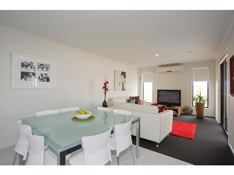 10 SHOREBREAK STREET, Torquay VIC 3228
