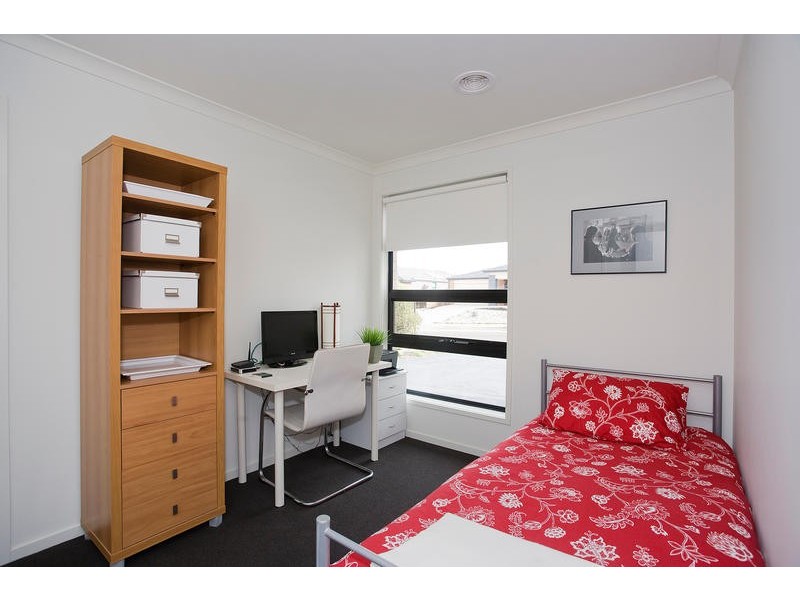 10 SHOREBREAK STREET, Torquay VIC 3228
