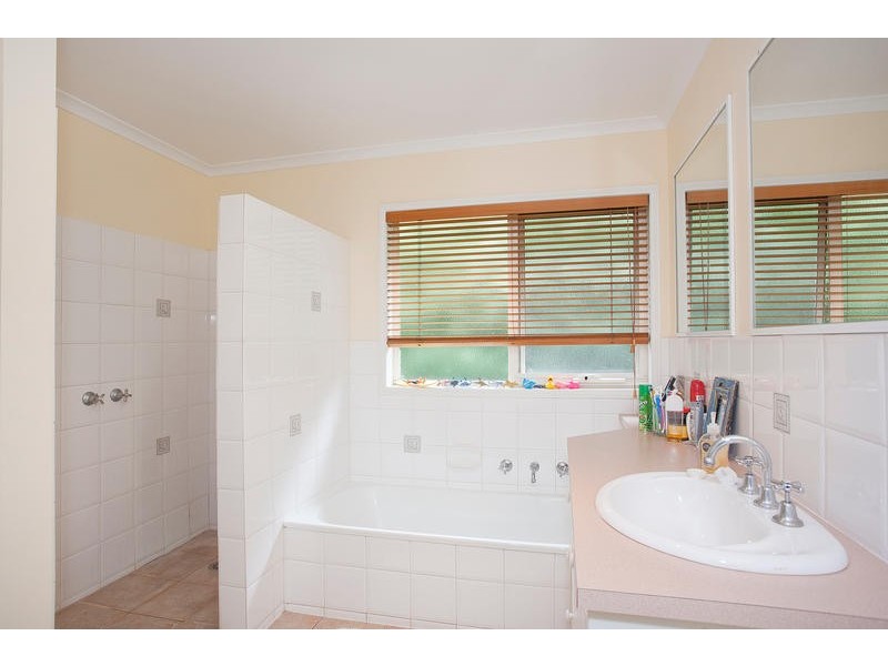 12 THE MEWS, Torquay VIC 3228