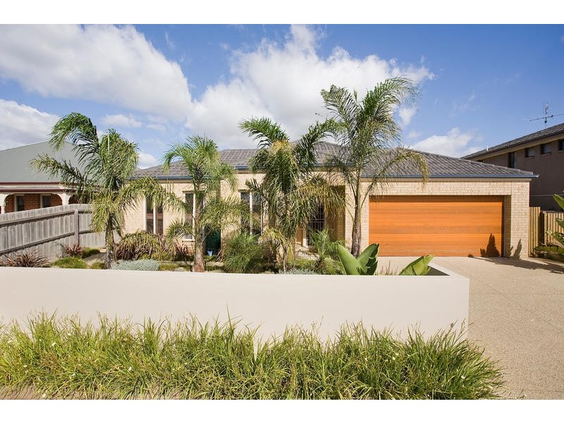 7 TEMPEST STREET, Torquay VIC 3228