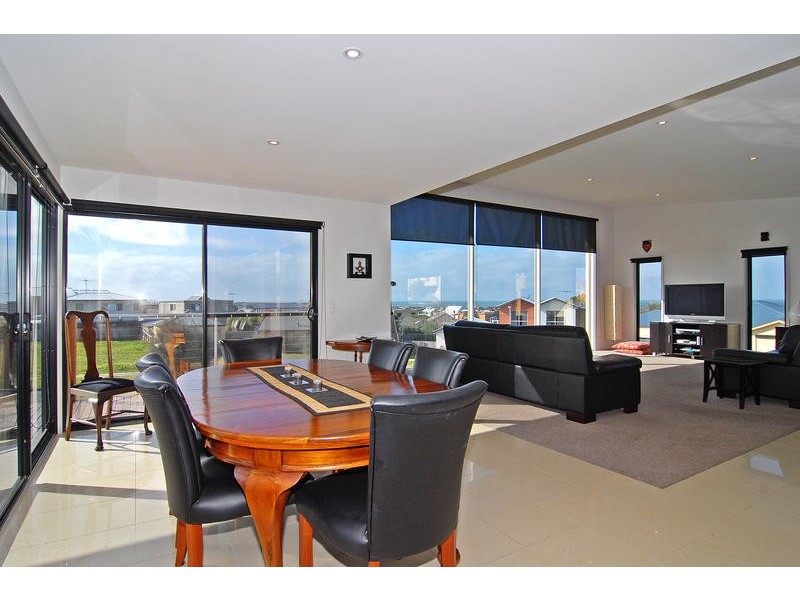 1 Artisan Close, Torquay VIC 3228