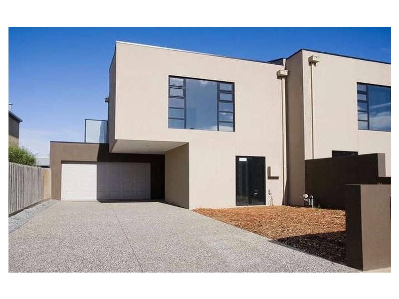 1/22 Pomora Avenue, Torquay VIC 3228