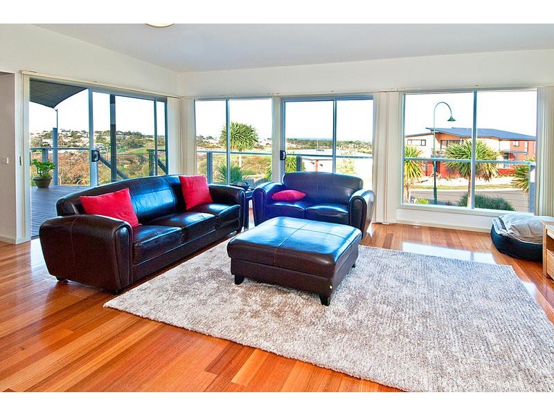 31 Beach View Crescent, Torquay VIC 3228
