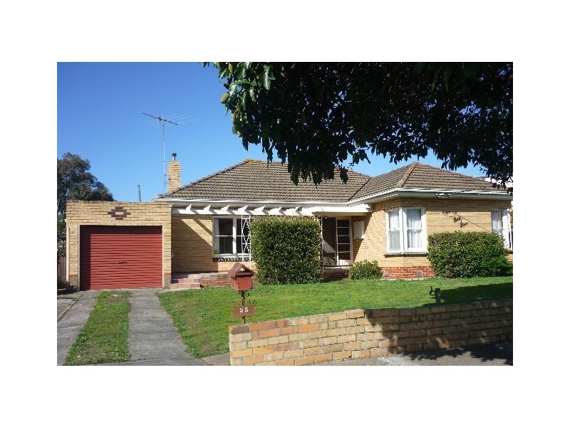 33 Toyne Ave, Hamlyn Heights VIC 3215