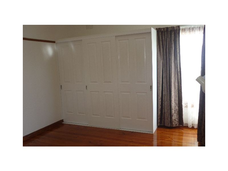 33 Toyne Ave, Hamlyn Heights VIC 3215