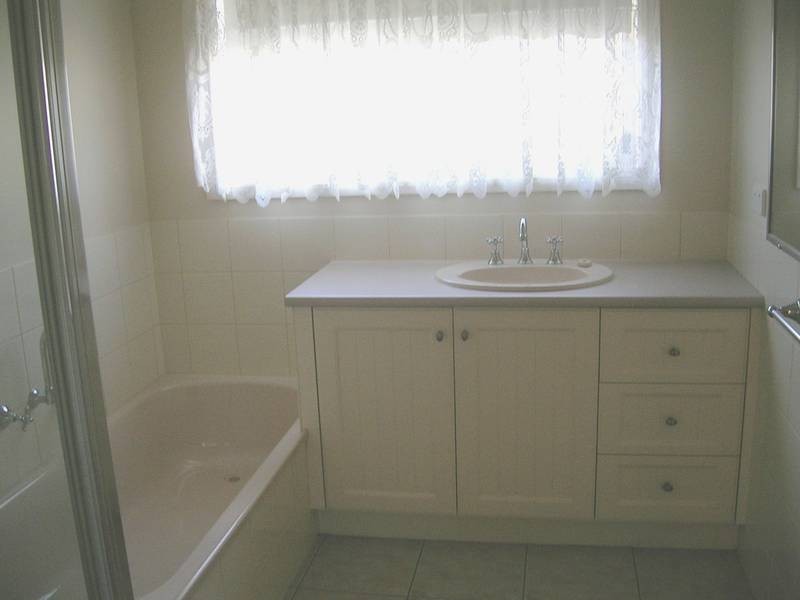 2/28 Cambridge Street, Belmont VIC 3216