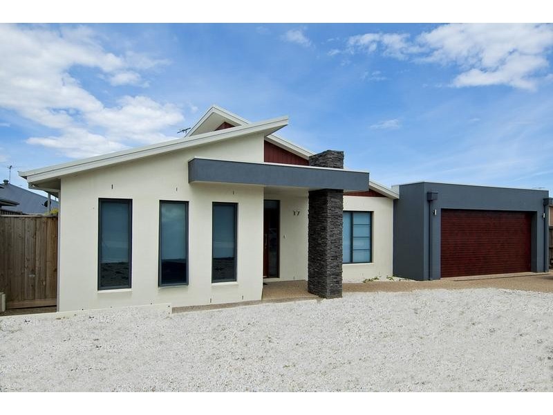 17 Longshore Street, Torquay VIC 3228