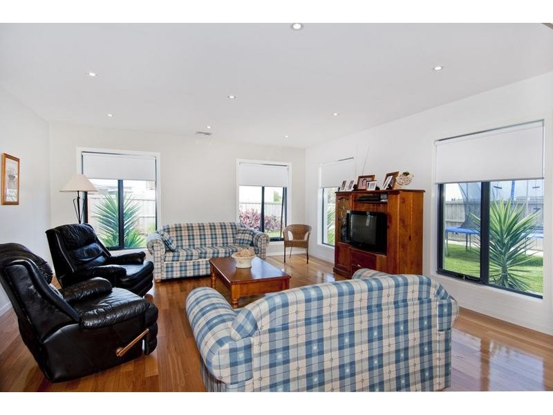 17 Longshore Street, Torquay VIC 3228