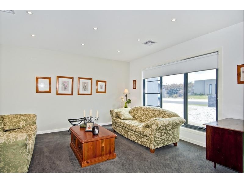 17 Longshore Street, Torquay VIC 3228