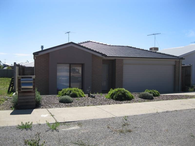 40 Shorebreak Street, Torquay VIC 3228