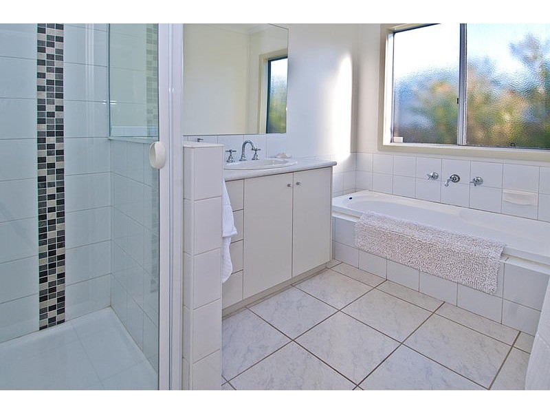 31 Beachview Crescent, Torquay VIC 3228