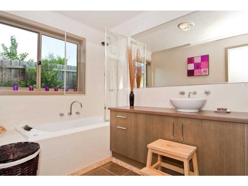 21 Beach View Crescent, Torquay VIC 3228