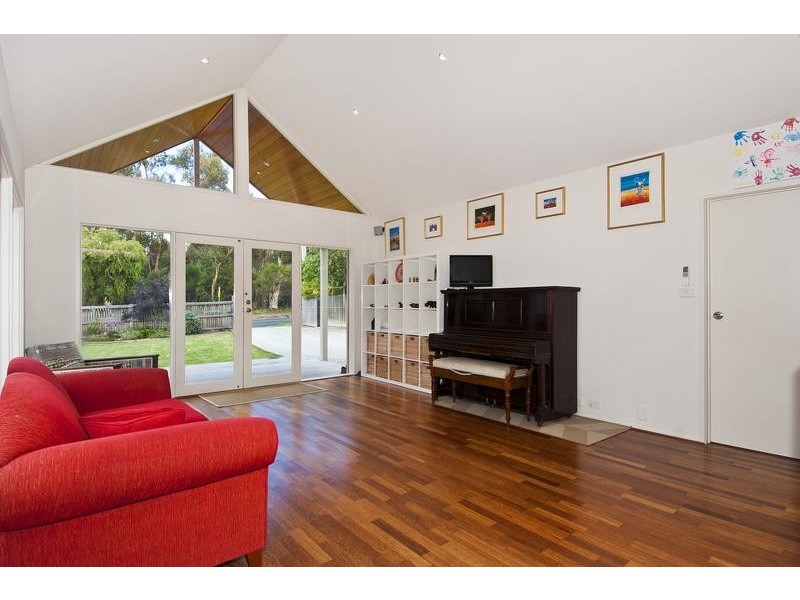 18 Beach Road, Torquay VIC 3228