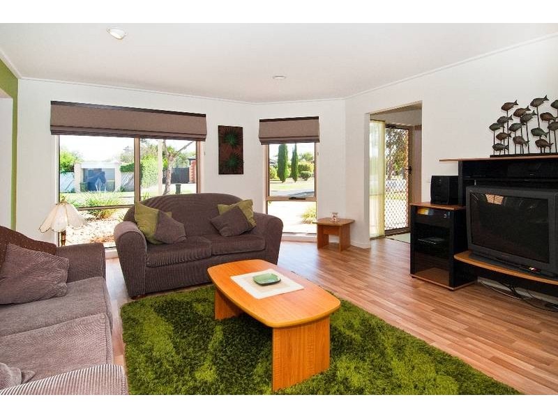 2/41 Grange Crescent, Torquay VIC 3228