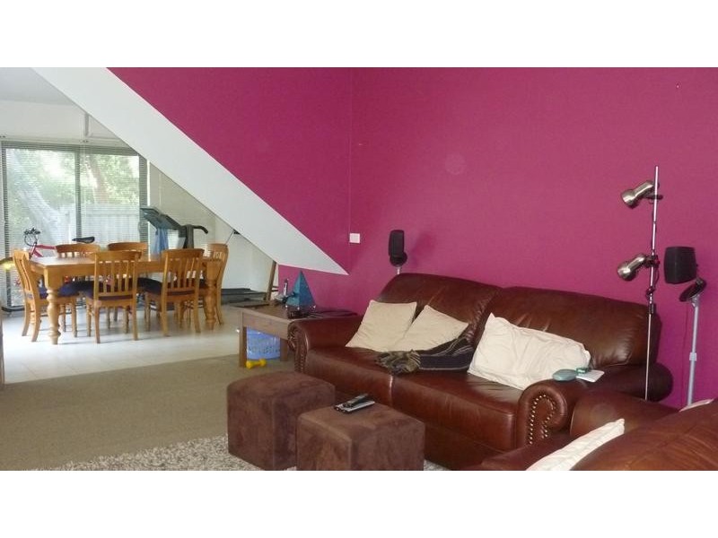 2/23-25 Boston Rd, Torquay VIC 3228