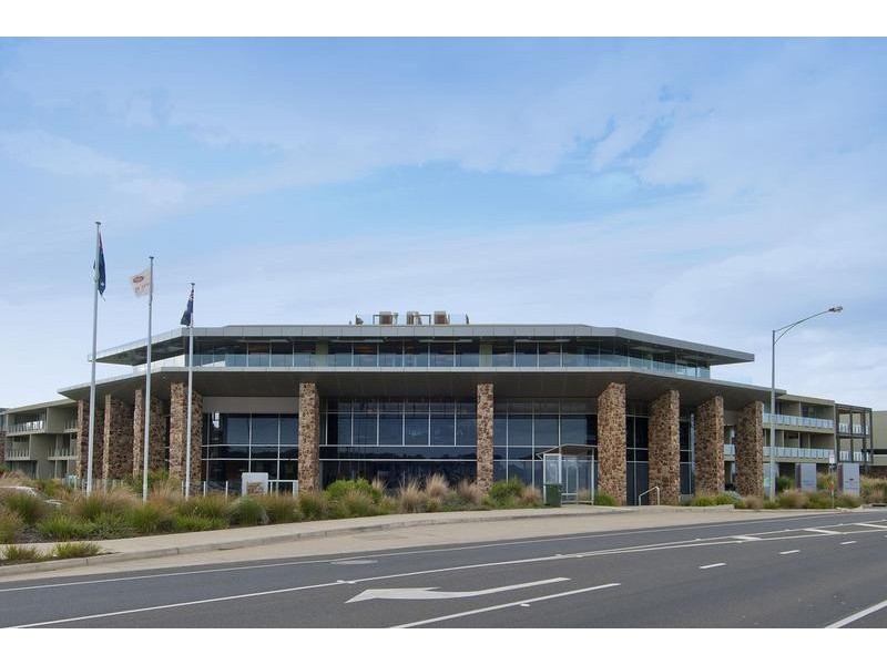 325/100 The Esplanade, Torquay VIC 3228