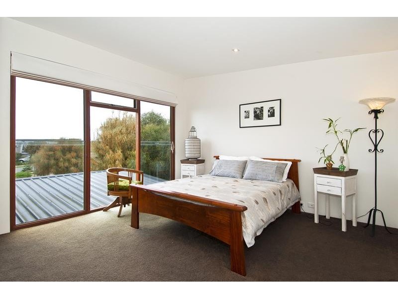 38 Loch Lomond Crescent, Torquay VIC 3228