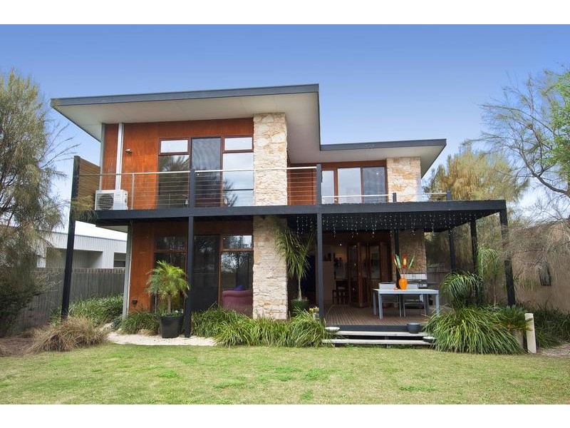 38 Loch Lomond Crescent, Torquay VIC 3228