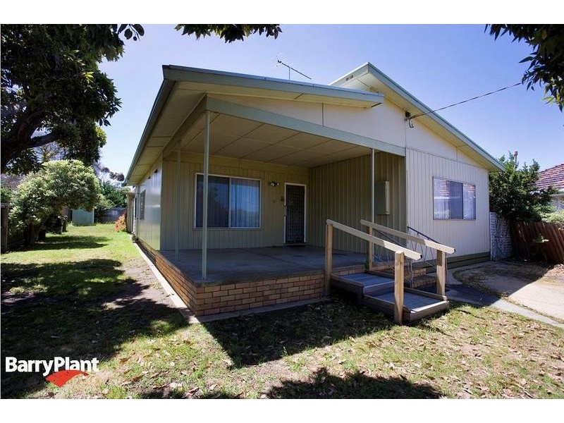 8 Rudd Avenue, Torquay VIC 3228